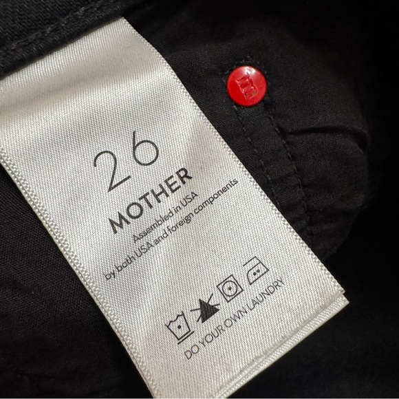 MOTHER SNACKS 26 High Rise Funnel Heel Cuff Jeans in Smacking Good washed black - Picture 8 of 13